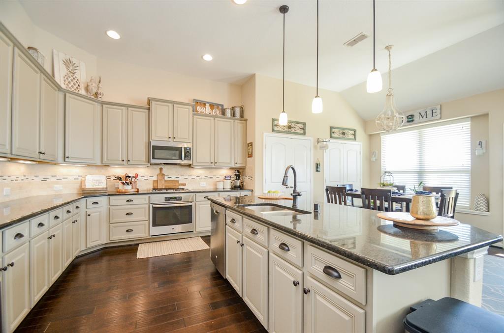 2109 Sunset Terrace Lane, Houston, Texas image 15