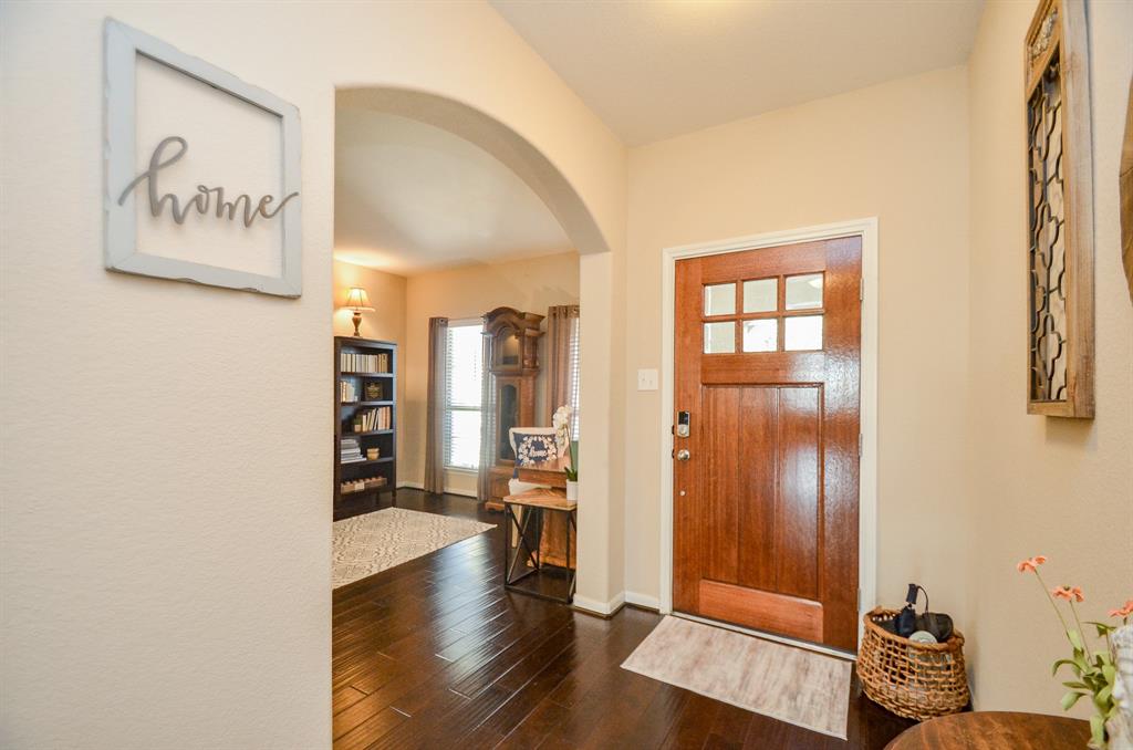 2109 Sunset Terrace Lane, Houston, Texas image 3