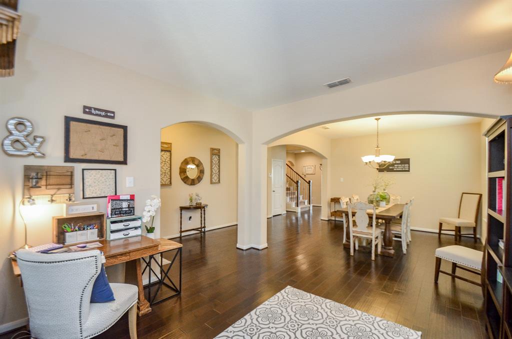 2109 Sunset Terrace Lane, Houston, Texas image 6