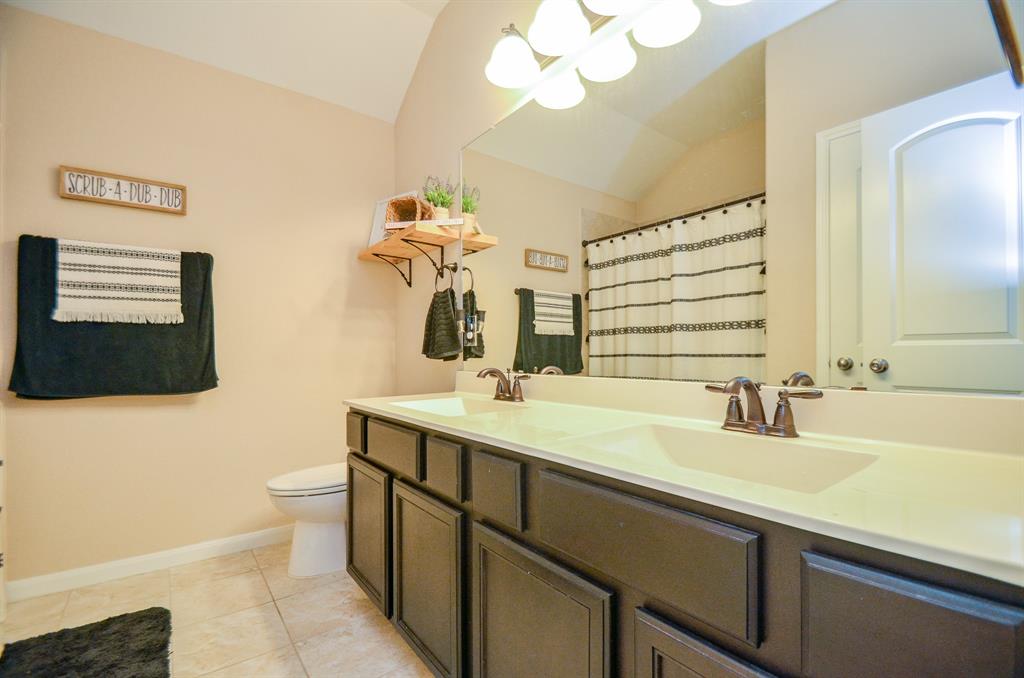 2109 Sunset Terrace Lane, Houston, Texas image 22