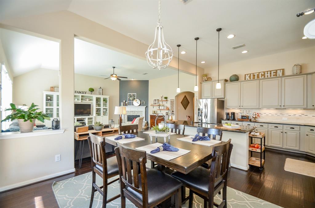 2109 Sunset Terrace Lane, Houston, Texas image 13