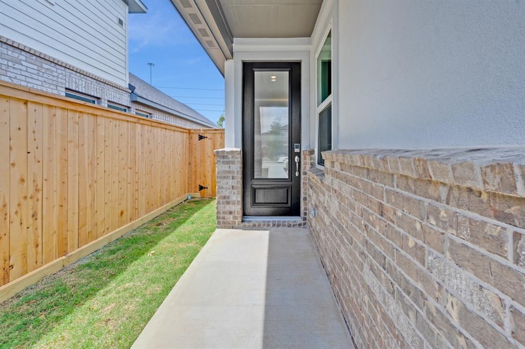9031 Ashland Cottage Lane, Cypress, Texas image 2