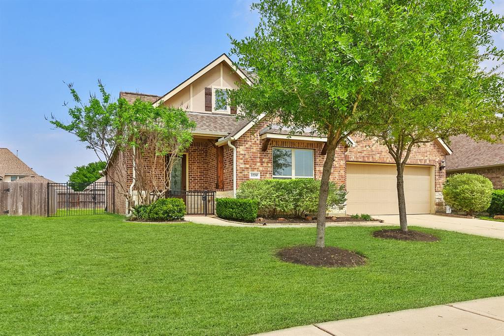22710 Newcourt Place Street, Tomball, Texas image 2