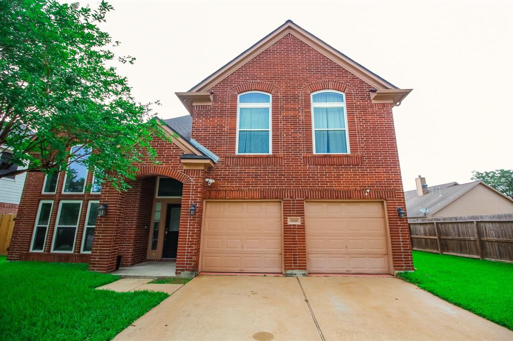 10407 Redwood Drive, Baytown, Texas image 1