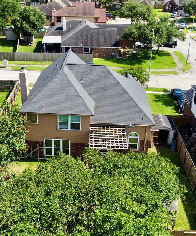 10407 Redwood Drive, Baytown, Texas image 8