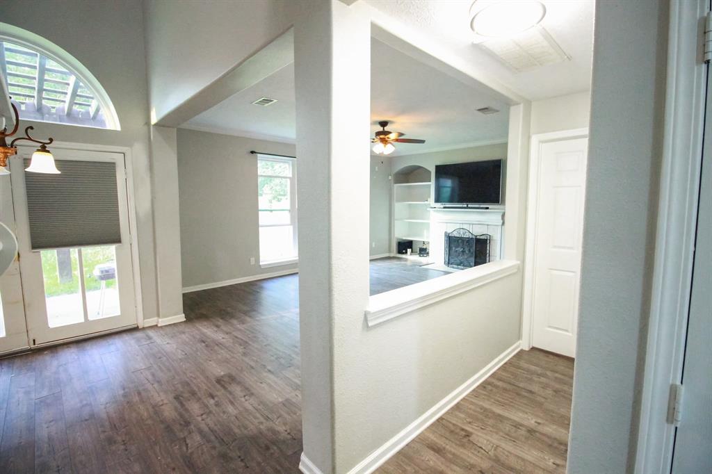 10407 Redwood Drive, Baytown, Texas image 22