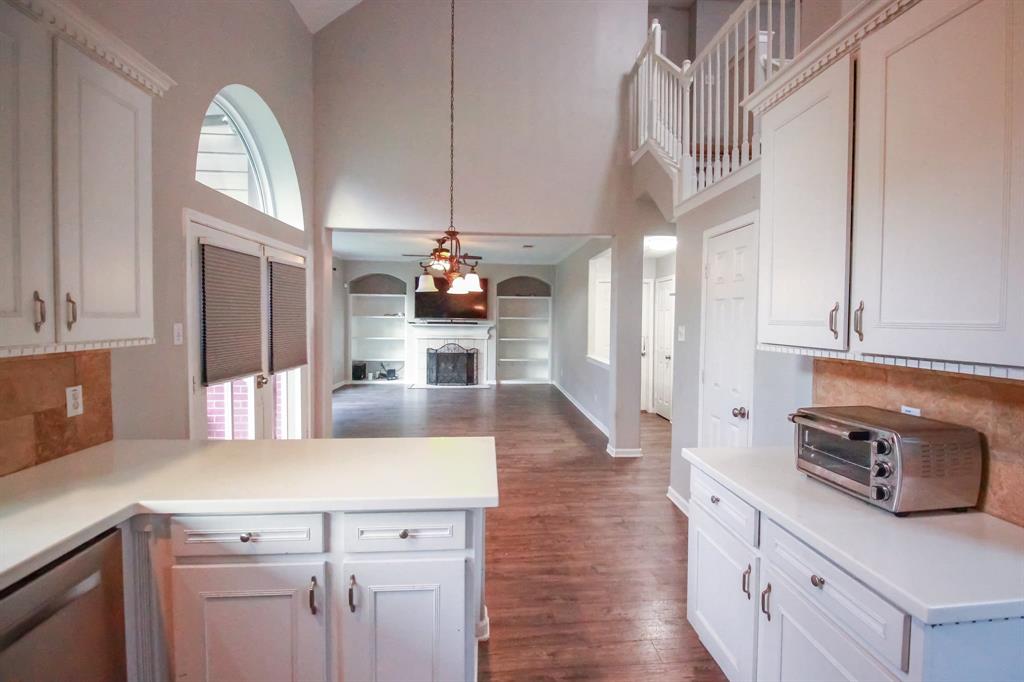 10407 Redwood Drive, Baytown, Texas image 20