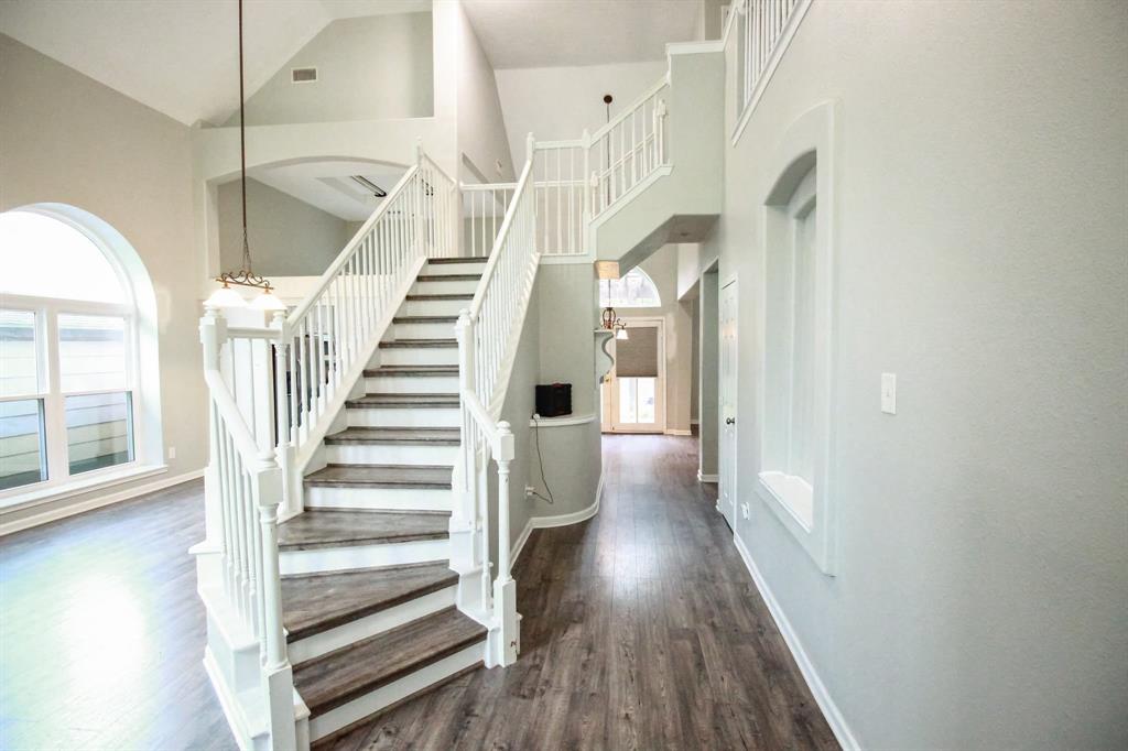 10407 Redwood Drive, Baytown, Texas image 11