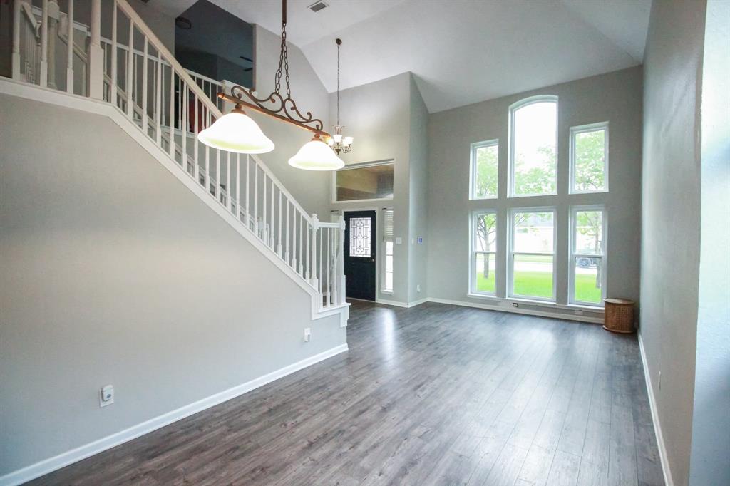 10407 Redwood Drive, Baytown, Texas image 12