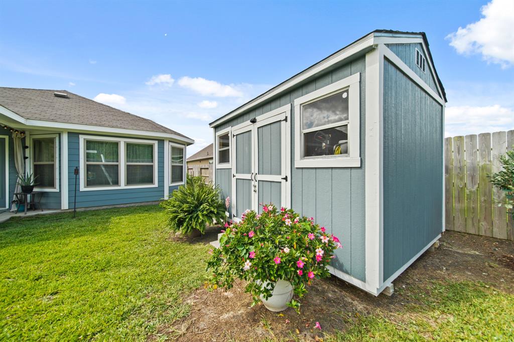 1174 Filly Creek Drive, Alvin, Texas image 22