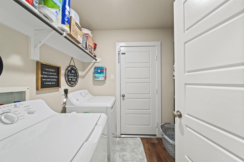 1174 Filly Creek Drive, Alvin, Texas image 18
