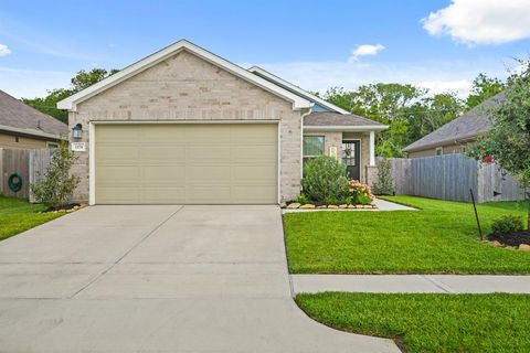 Photo of 1174 Filly Creek Drive, Alvin, TX 77511 (MLS # 52293114)