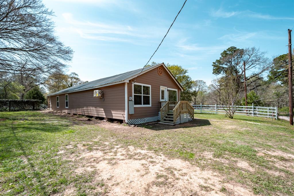 691 Myrtie Drive, Shepherd, Texas image 2