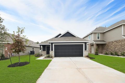 Single Family Residence in Conroe TX 2362 Tavo Trails Drive.jpg