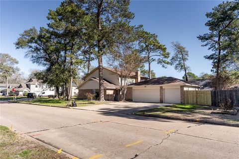 Single Family Residence in Houston TX 8131 Dorrcrest Lane 42.jpg