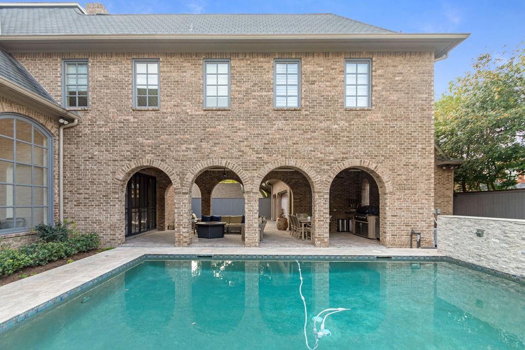 5262 Huckleberry Lane, Houston, Texas image 3