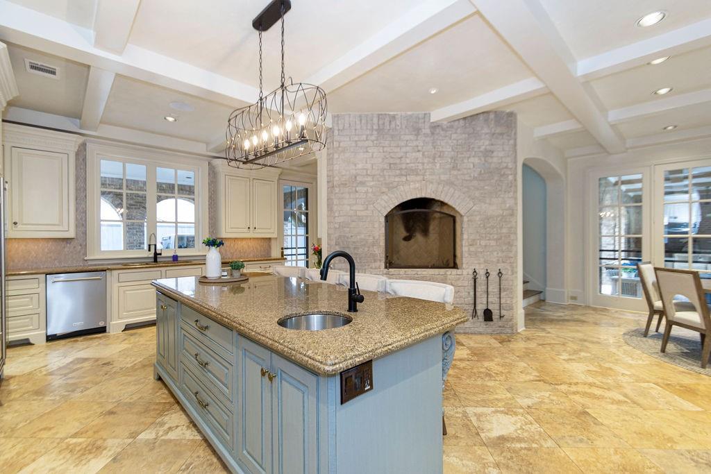 5262 Huckleberry Lane, Houston, Texas image 16