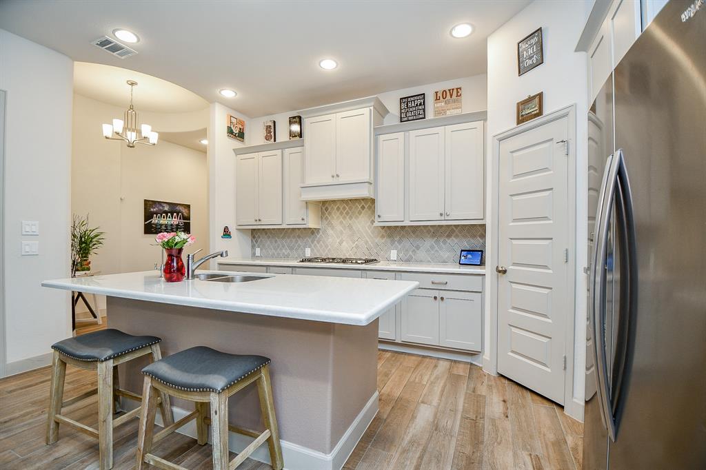 2543 Summer Peach Street, Katy, Texas image 12
