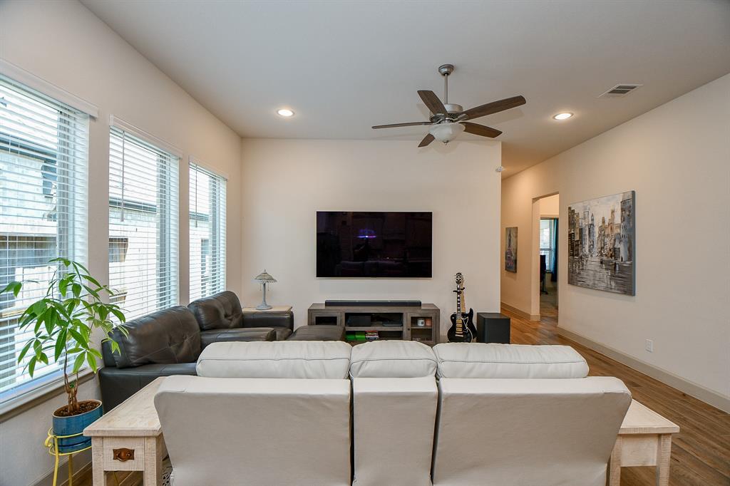 2543 Summer Peach Street, Katy, Texas image 16