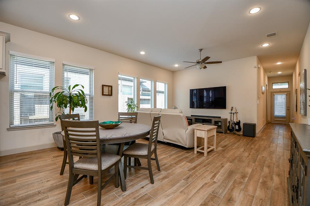2543 Summer Peach Street, Katy, Texas image 13