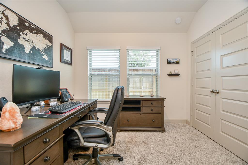 2543 Summer Peach Street, Katy, Texas image 17