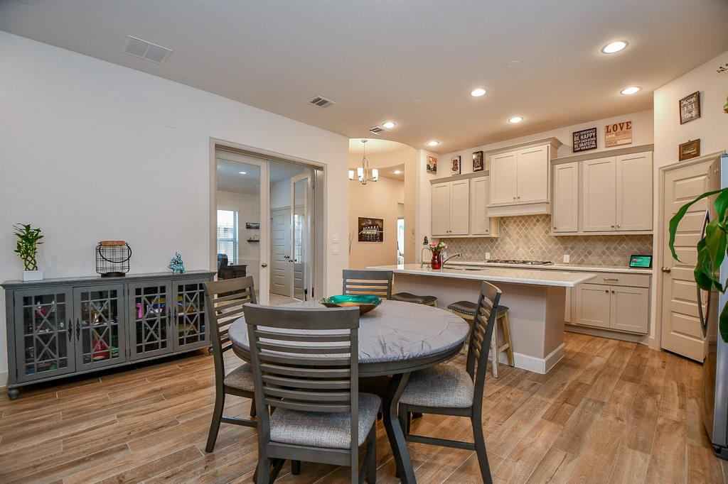 2543 Summer Peach Street, Katy, Texas image 14