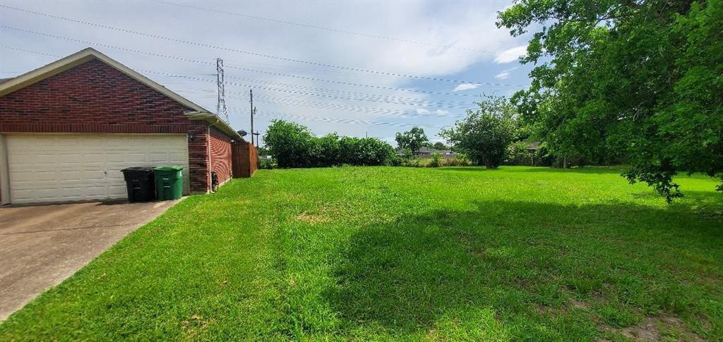 3614 Barberry Drive, Houston, Texas image 2