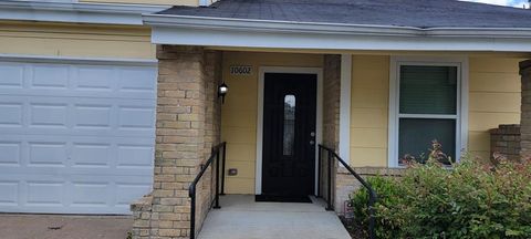 Single Family Residence in Houston TX 10602 Chapel Hill Drive.jpg
