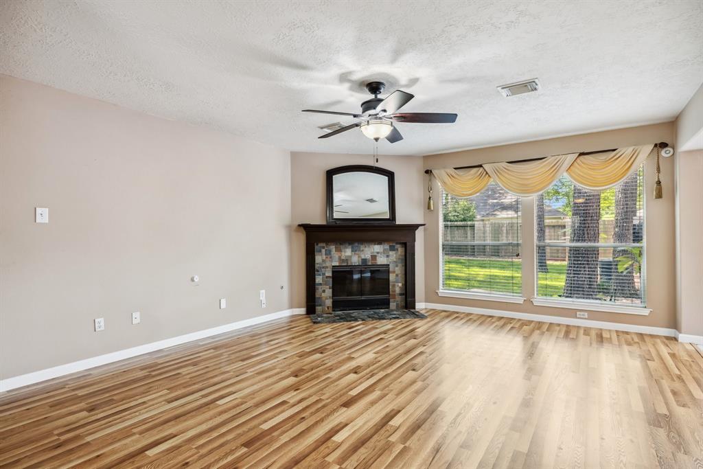 19 Almond Branch Place, The Woodlands, Texas image 10