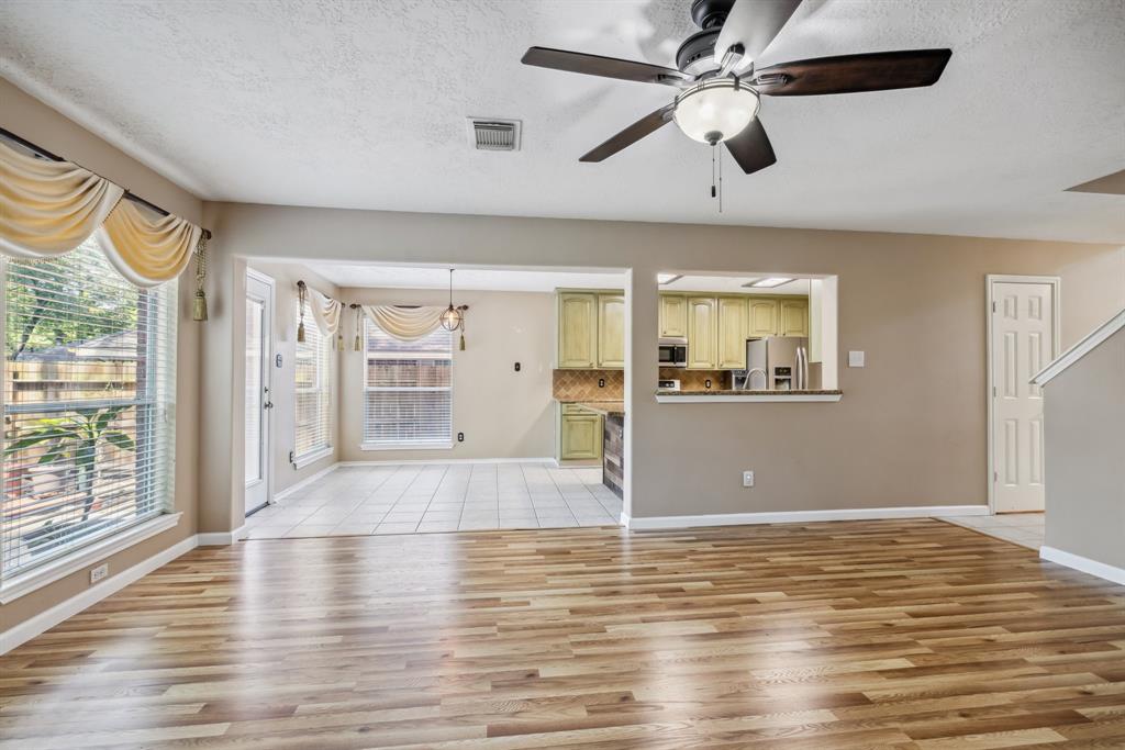 19 Almond Branch Place, The Woodlands, Texas image 13