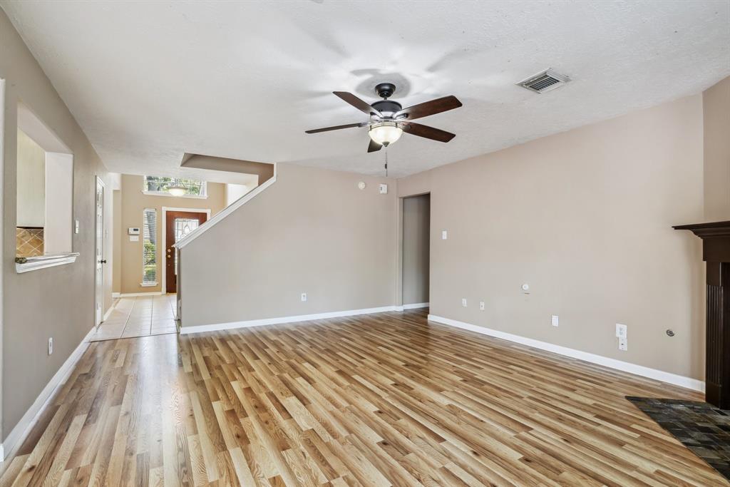 19 Almond Branch Place, The Woodlands, Texas image 11