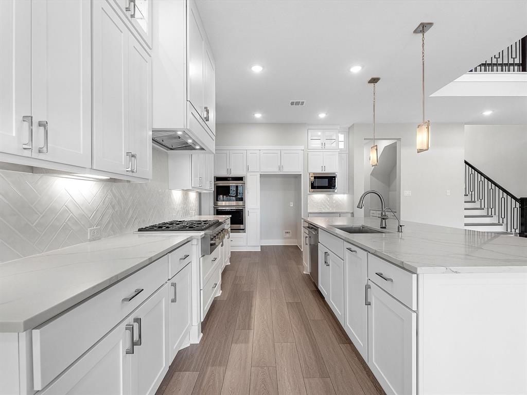 10826 Rosary Pea Lane