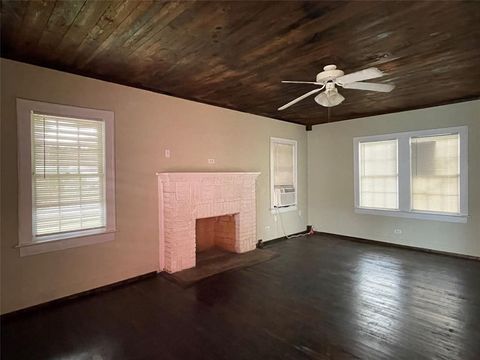 A home in Texas City