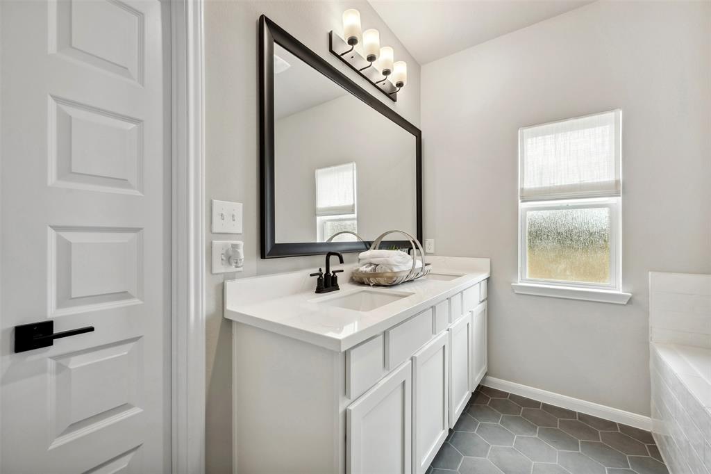 12432 Lexington Heights Drive, Willis, Texas image 14