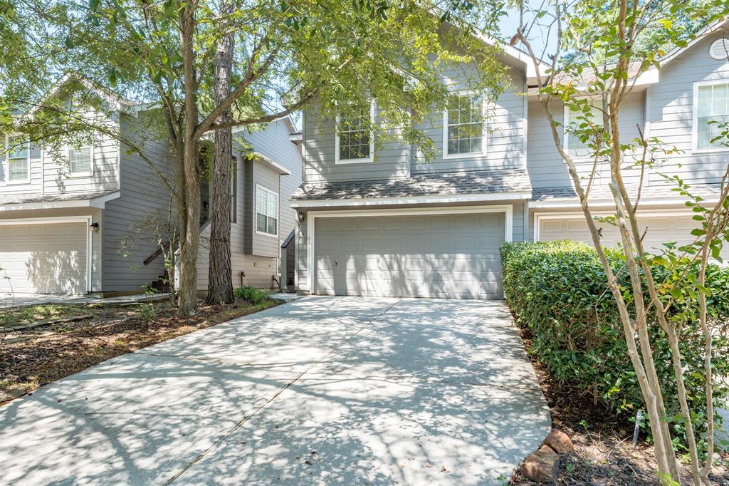 6 S Villa Oaks Drive, The Woodlands, Texas image 1