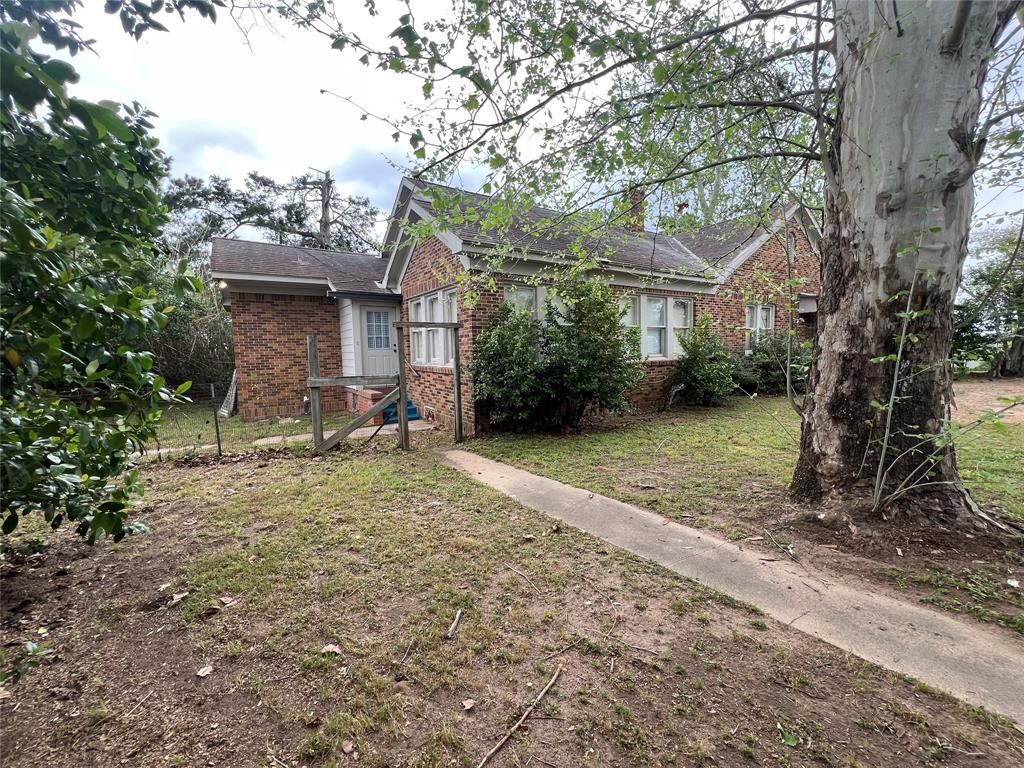 725 W Main Street, Bellville, Texas image 5