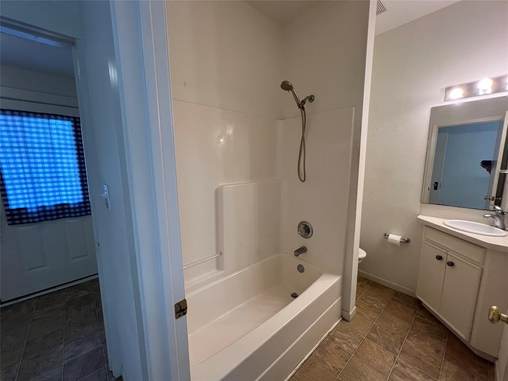 725 W Main Street, Bellville, Texas image 10