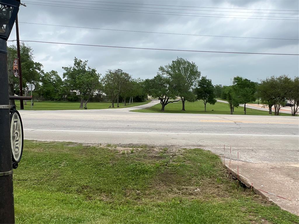 725 W Main Street, Bellville, Texas image 15