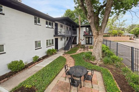 Photo of 2207 Mimosa Drive #6, Houston, TX 77019 (MLS # 30784964)