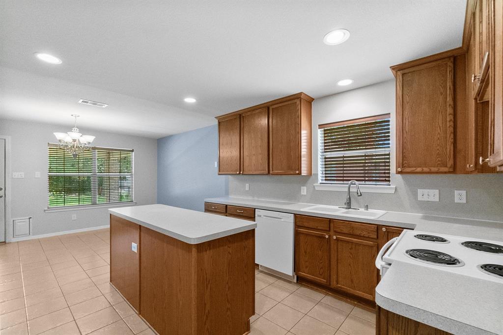 27017 Del Rio Trail, Magnolia, Texas image 10