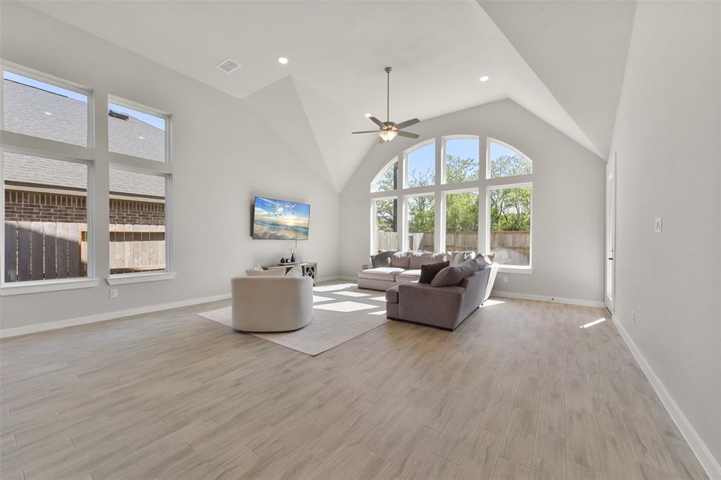 5107 Shimmering Brook Lane, Fulshear, Texas image 9