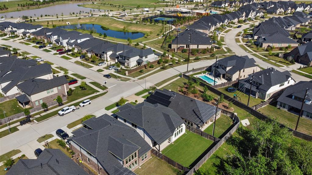 5107 Shimmering Brook Lane, Fulshear, Texas image 33
