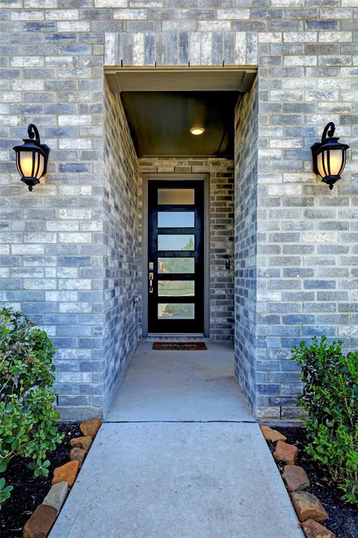 8914 Milam Grove Drive, Missouri City, Texas image 2