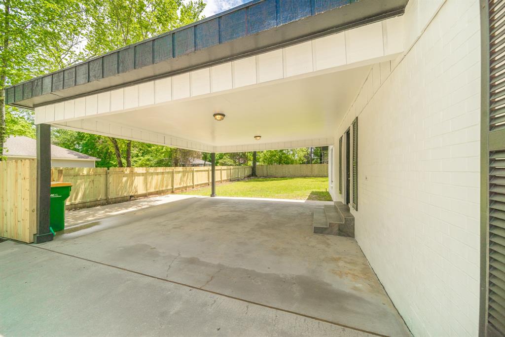 603 W Dallas Street, Conroe, Texas image 5