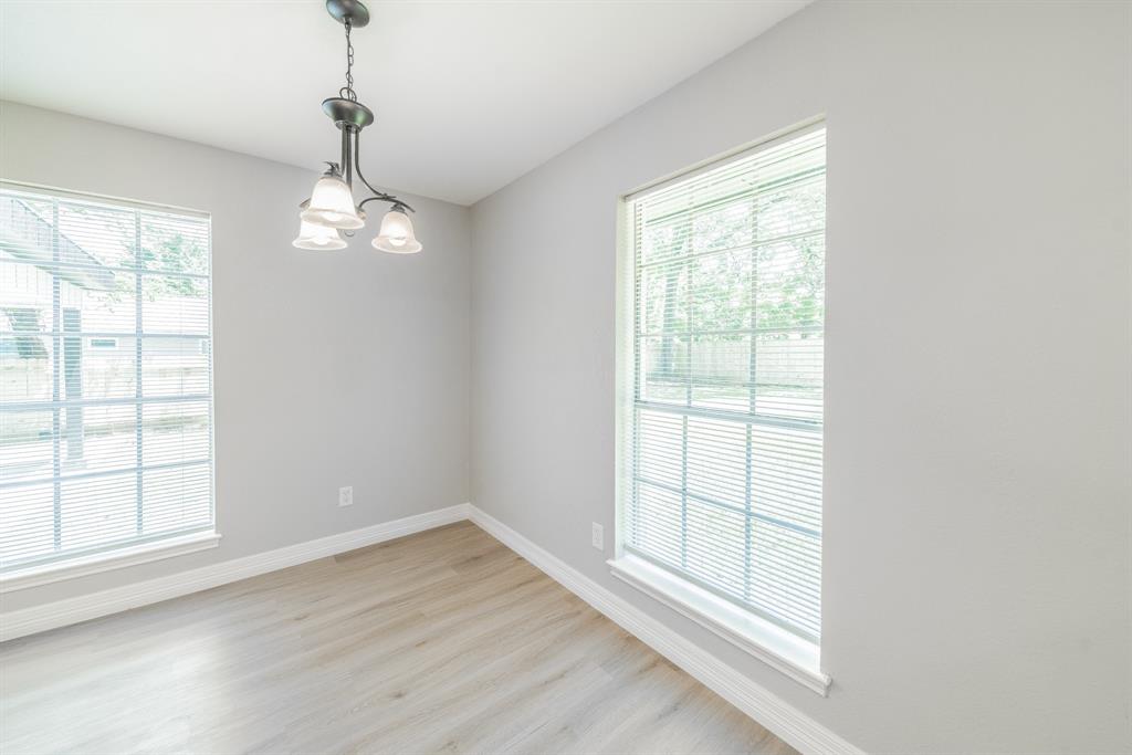 603 W Dallas Street, Conroe, Texas image 11