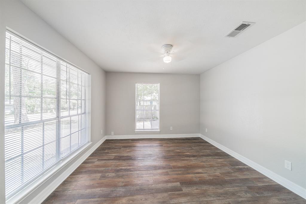 603 W Dallas Street, Conroe, Texas image 14