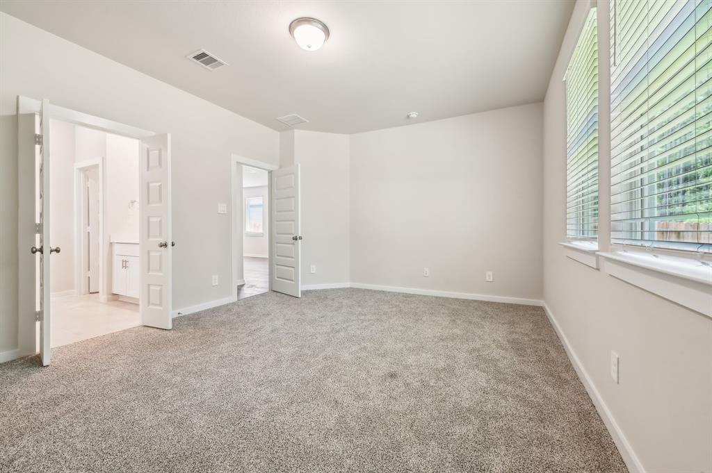 18684 Presswood Way Drive, New Caney, Texas image 15