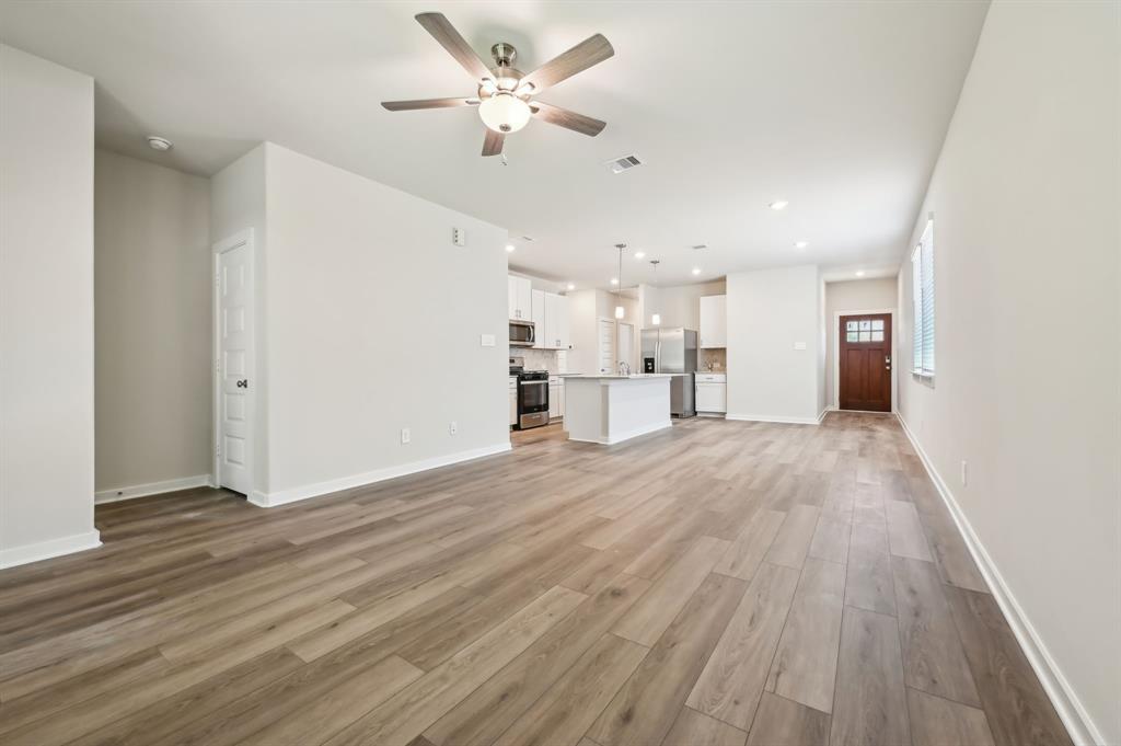 18684 Presswood Way Drive, New Caney, Texas image 5