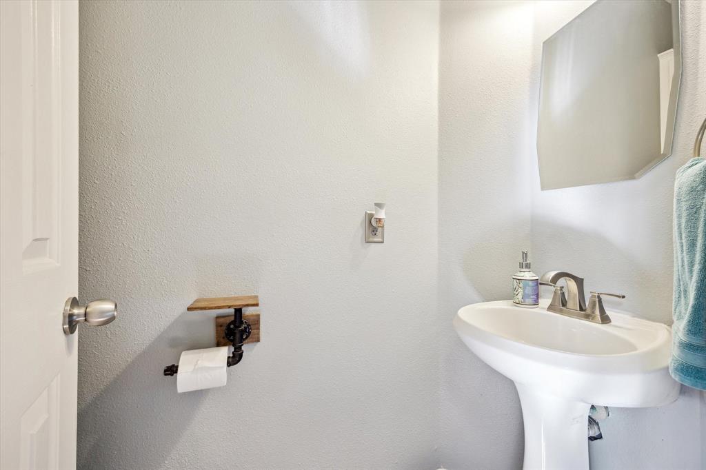 9506 Uzzell Road, Manvel, Texas image 10