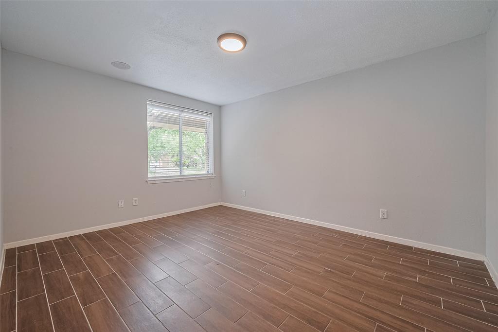 10315 Sun City Court, Houston, Texas image 19